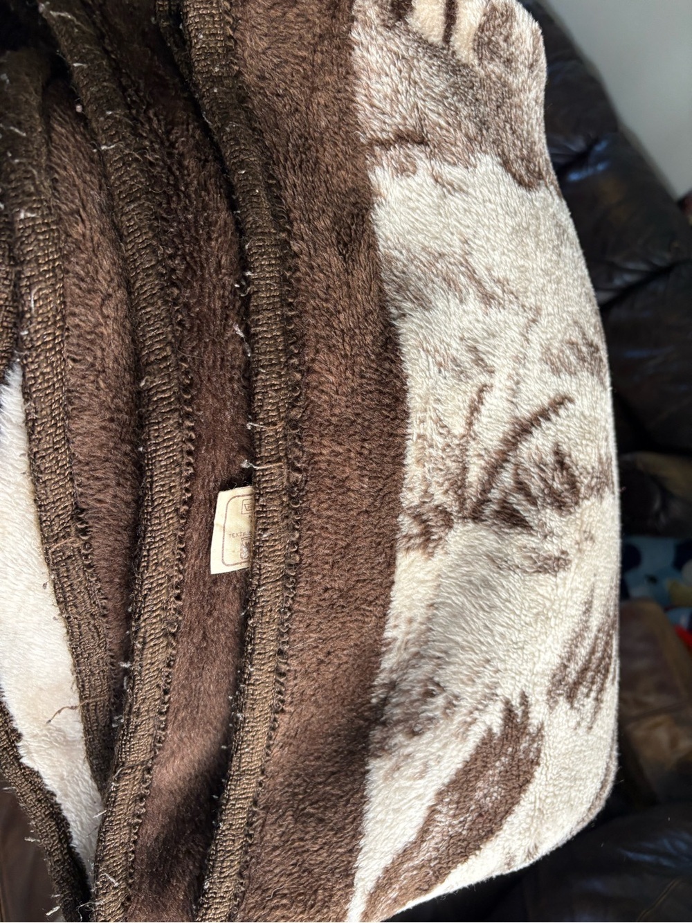 Vintage San Marcos Lion Blanket In Brown & Cream 87X62 Twin size EUC Cottagecore - Picture 7 of 11